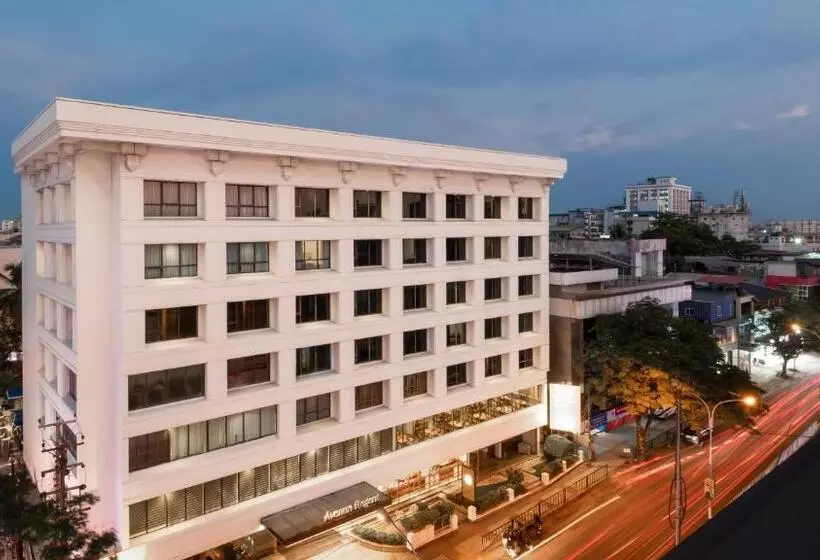 ホテル The Avenue Regent