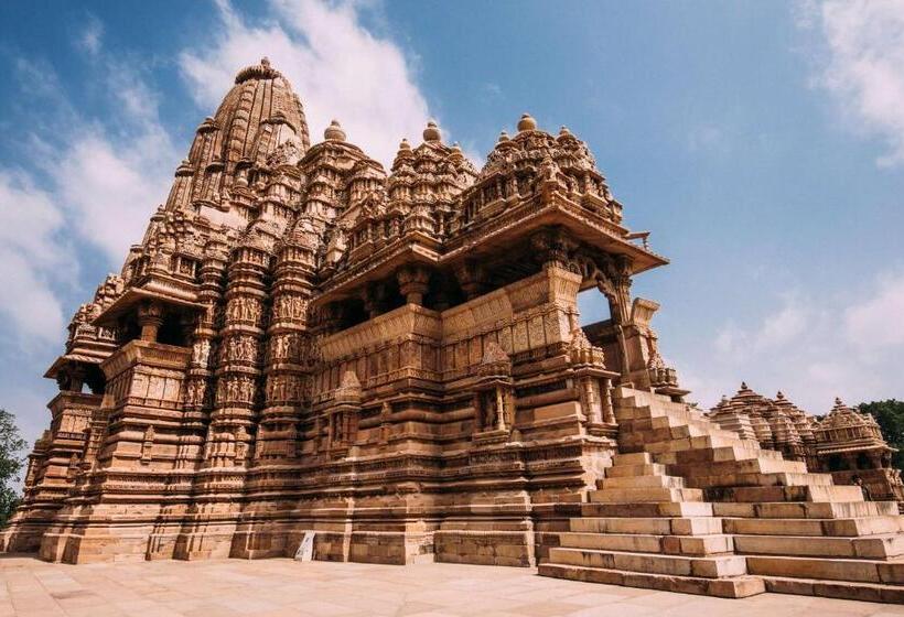 Radisson Jass Hotel, Khajuraho