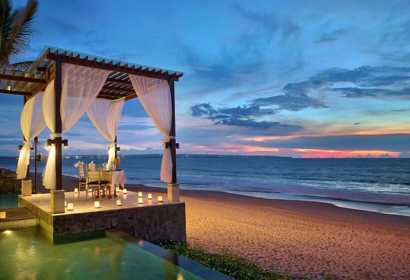 ホテル The Seminyak Beach Resort & Spa