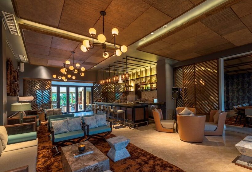 ホテル The Seminyak Beach Resort & Spa