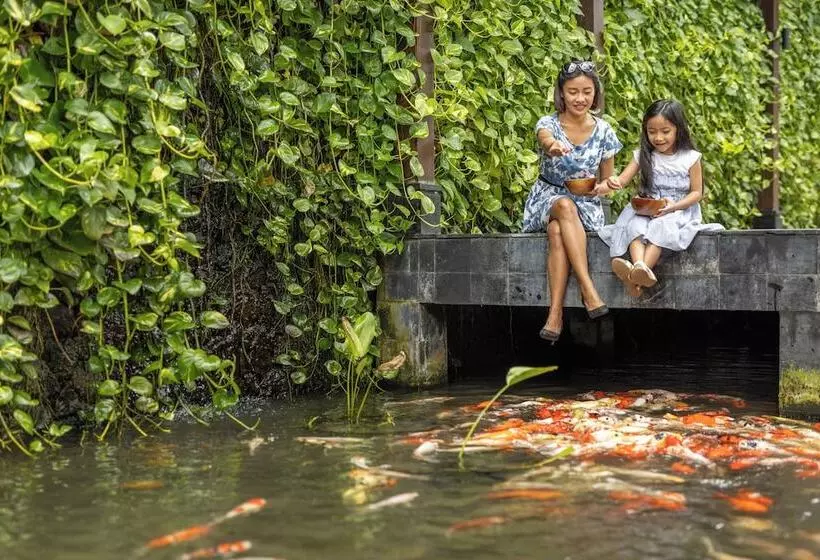 Otel The Seminyak Beach Resort & Spa