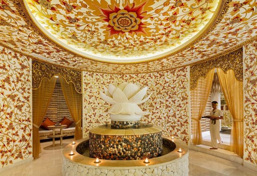 ホテル The Seminyak Beach Resort & Spa