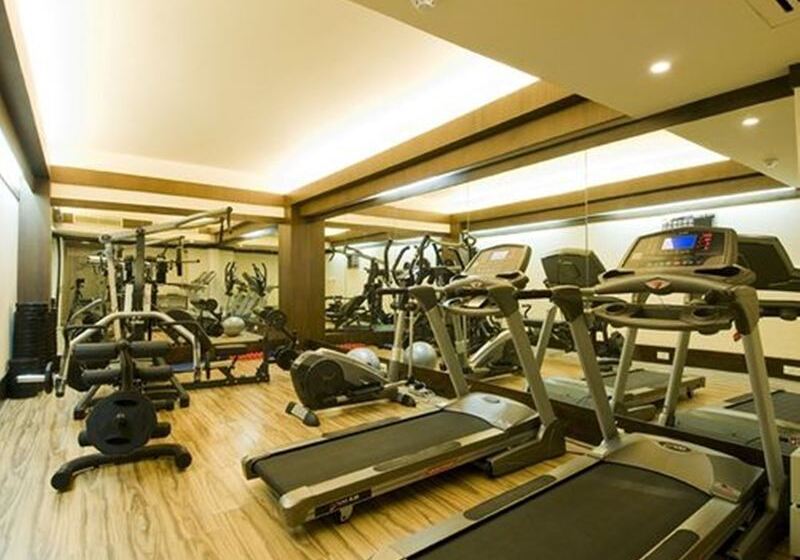 호텔 Howard Plaza The Fern, Agra