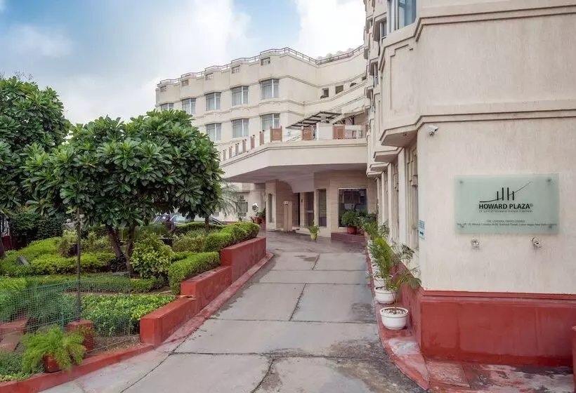 Отель Howard Plaza The Fern, Agra