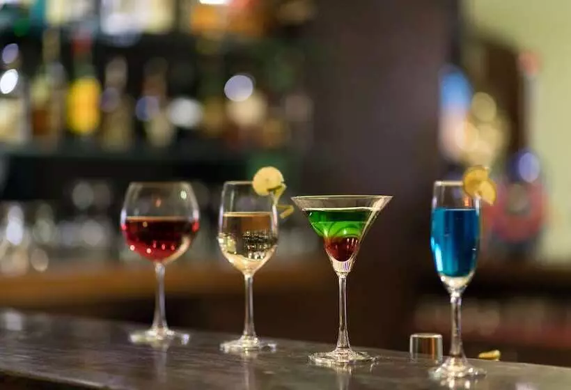 Отель Howard Plaza The Fern, Agra