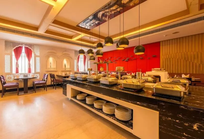 Отель Howard Plaza The Fern, Agra