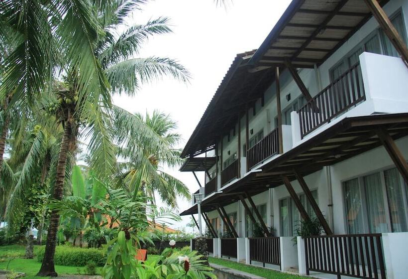 Отель Grand Elty Krakatoa