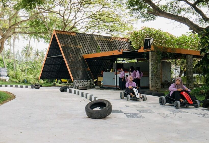 Отель Grand Elty Krakatoa