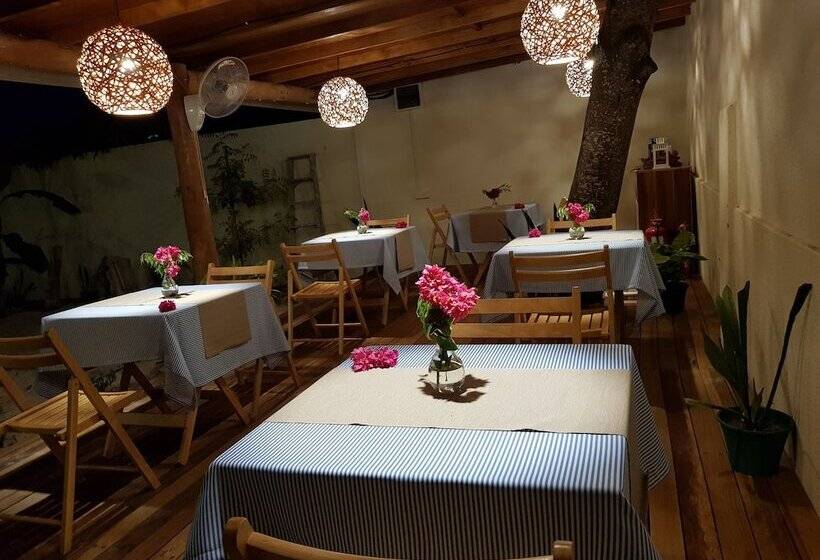 مسافرخانه Coco Villa