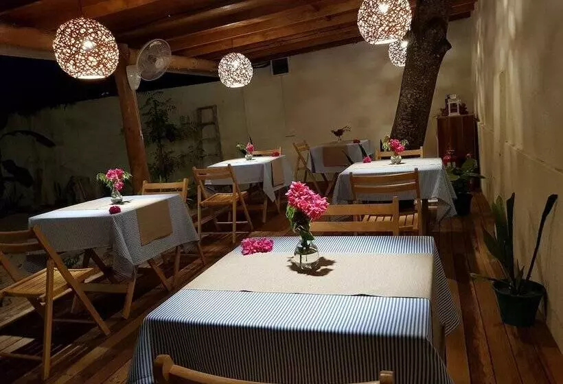 مسافرخانه Coco Villa