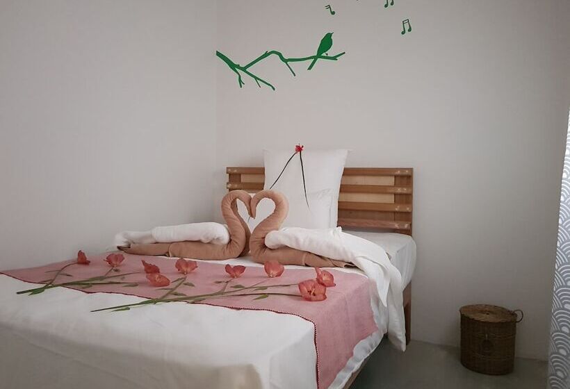 مسافرخانه Coco Villa