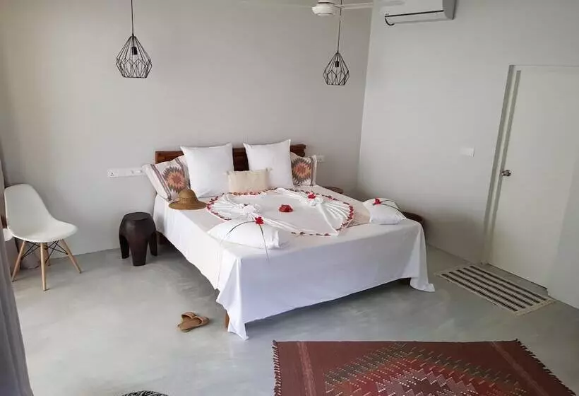 مسافرخانه Coco Villa