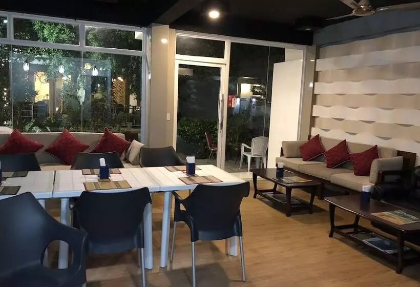 هتل Beach Arena Inn