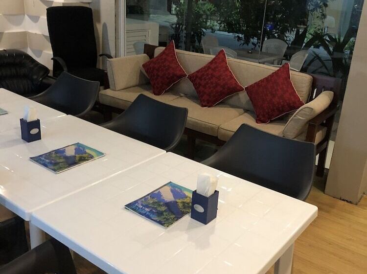 هتل Beach Arena Inn