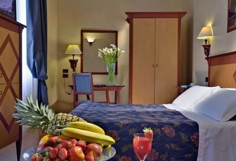 هتل Corona D'italia