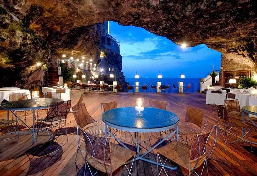 ホテル Grotta Palazzese