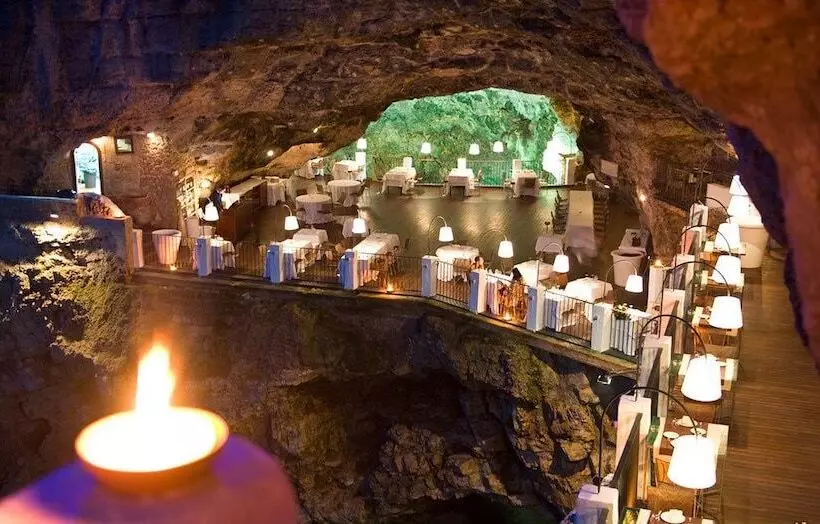 ホテル Grotta Palazzese