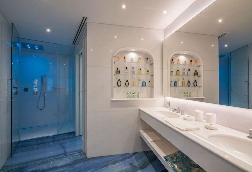 هتل Grotta Palazzese