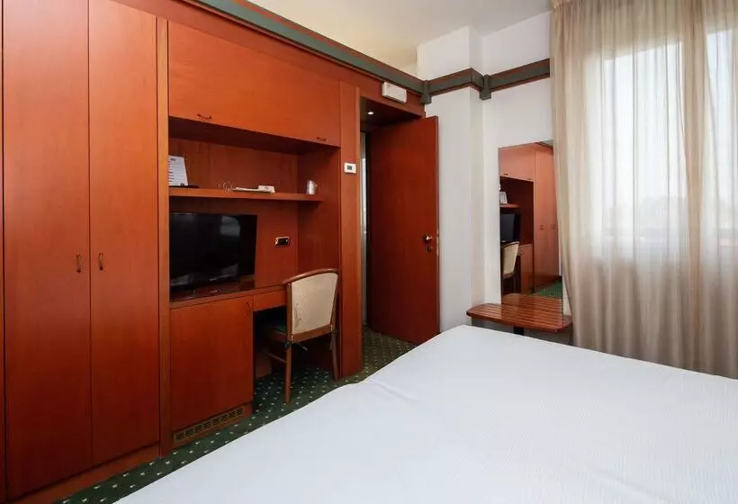 Jet Hotel, Sure Hotel Collection By Best Western