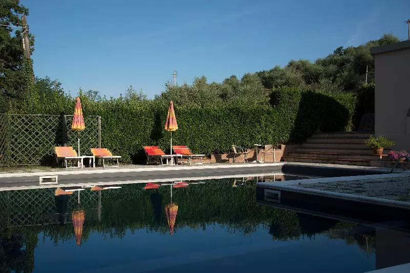 Отель Le Renaie