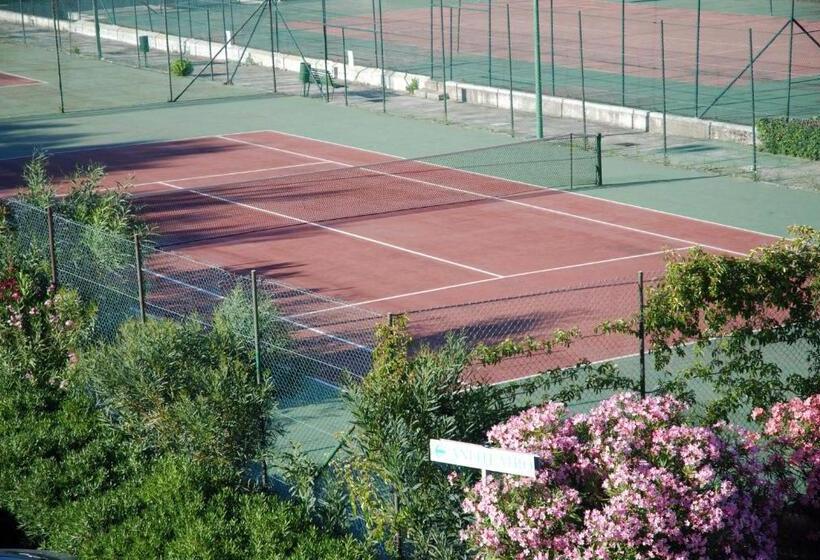 Отель Th Cinisi   Florio Park