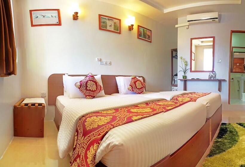 هتل Casadana Thulusdhoo