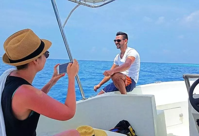 هتل Casadana Thulusdhoo