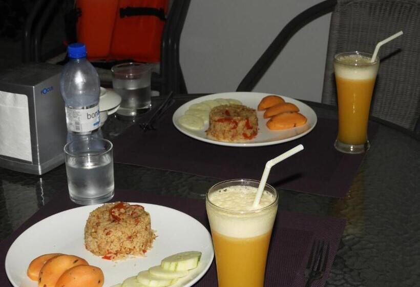 پانسیون Karaa Village