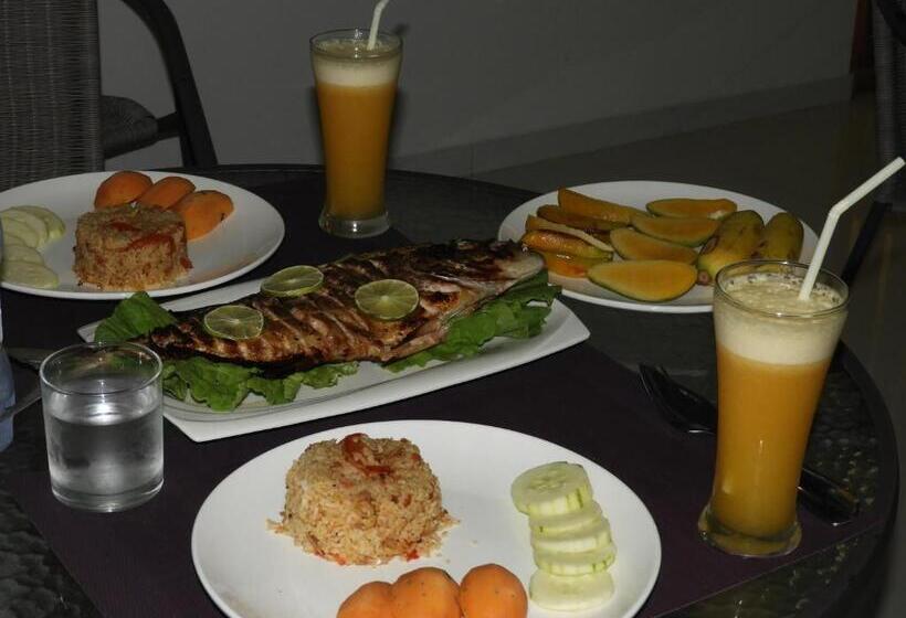 پانسیون Karaa Village