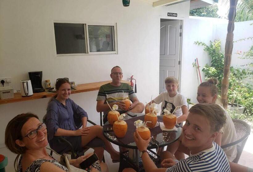 پانسیون Karaa Village