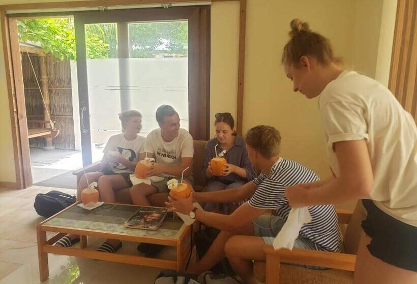 پانسیون Karaa Village