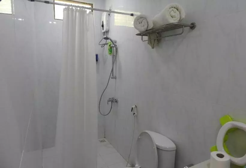 پانسیون Karaa Village