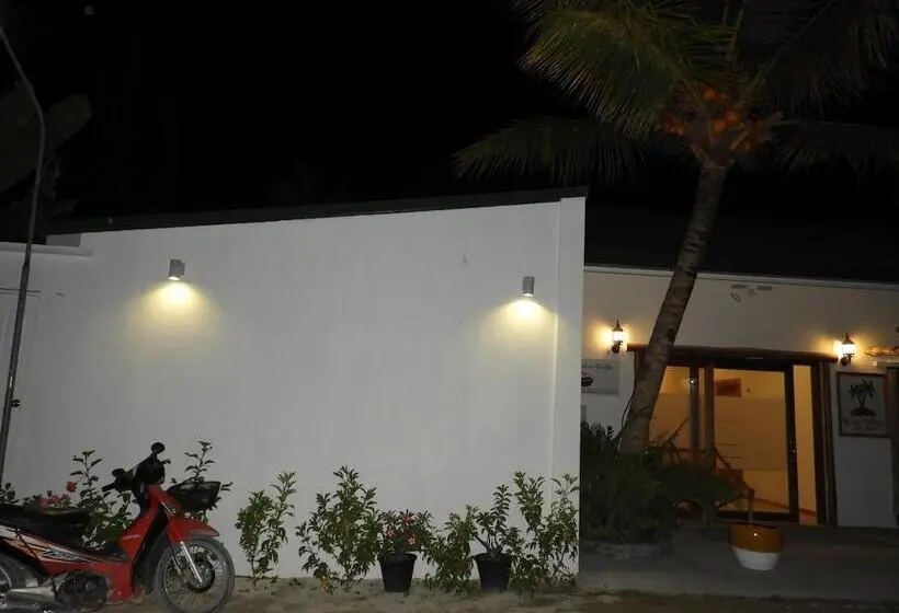 پانسیون Karaa Village