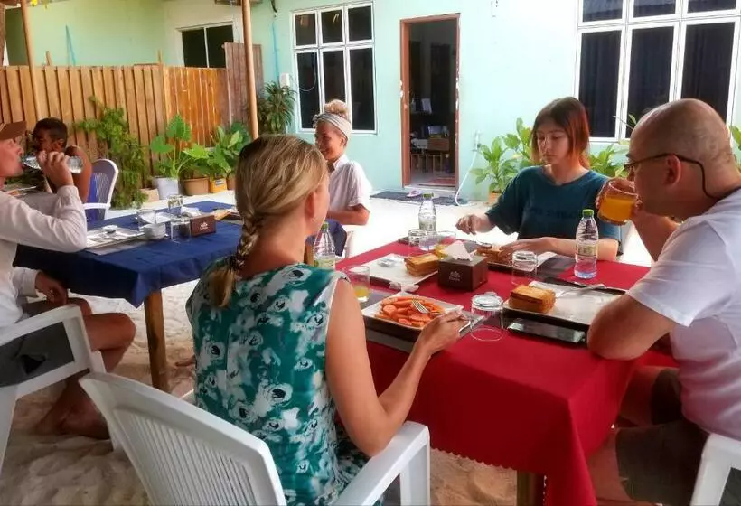 پانسیون Ras Village