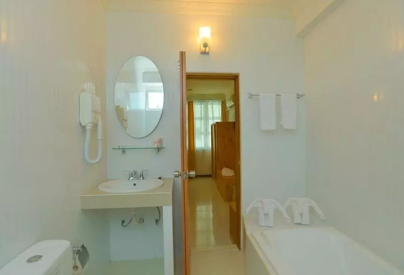 پانسیون Rasdhoo Grand & Spa