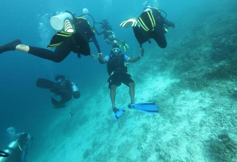 پانسیون Scuba Inn