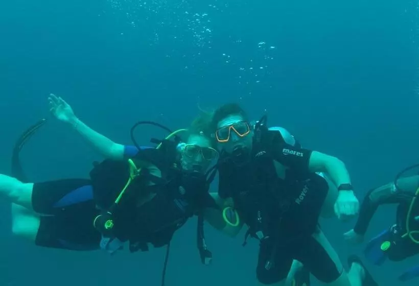 پانسیون Scuba Inn