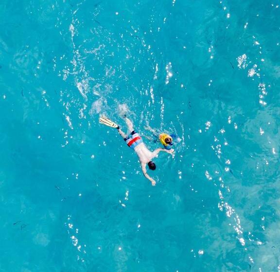 Ukulhas Villa Oceanview Hotel & Spa