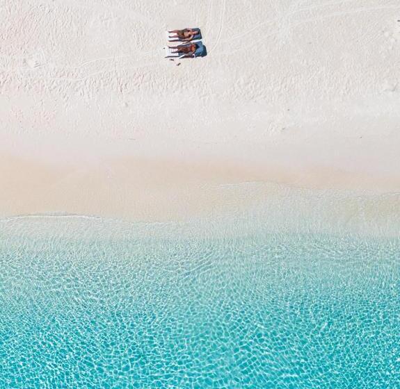 Ukulhas Villa Oceanview Hotel & Spa