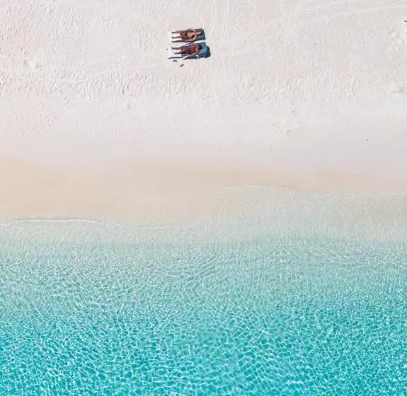 Ukulhas Villa Oceanview Hotel & Spa