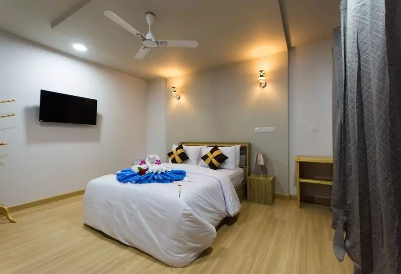 Ukulhas Villa Oceanview Hotel & Spa