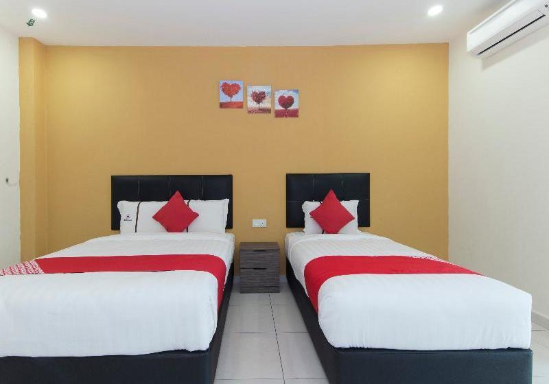 Central Hotel By Oyo Rooms