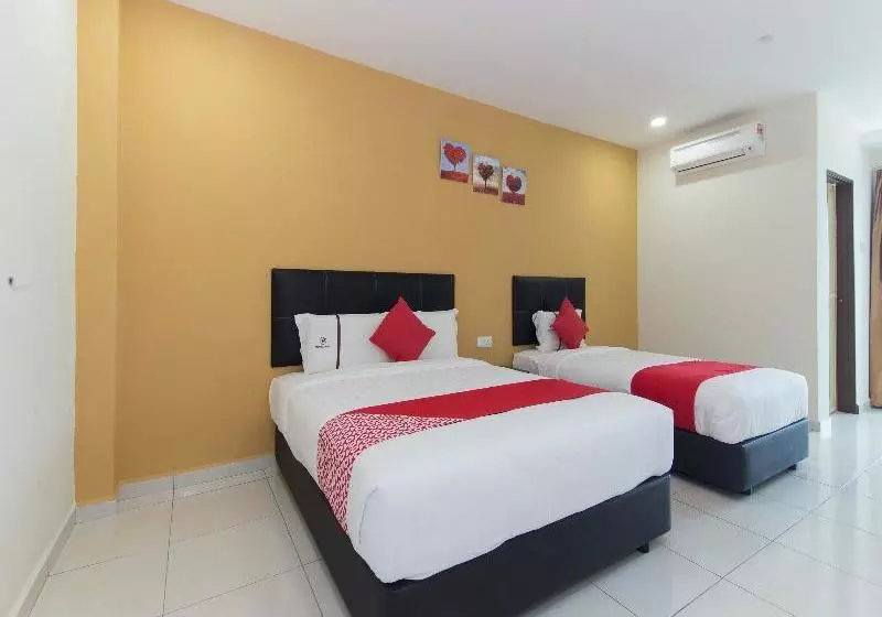 Central Hotel By Oyo Rooms