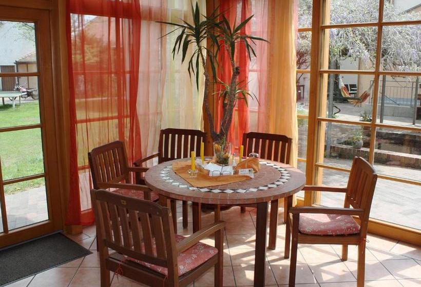 Hotelli Caritashaus St. Elisabeth