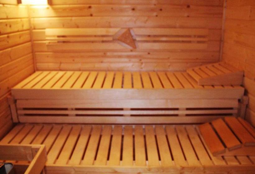 Hotelli Caritashaus St. Elisabeth