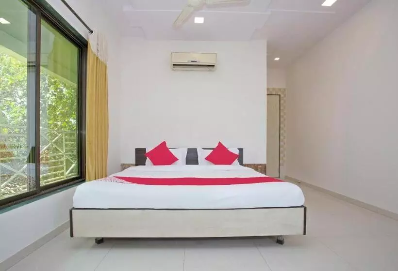 ホテル O Capital O Sai Icon Residency
