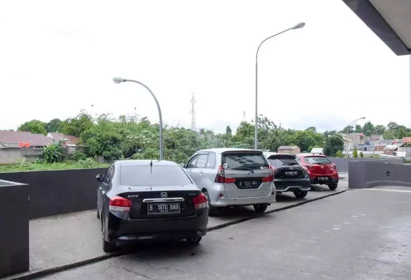پانسیون The Satu Stay Serpong Green View
