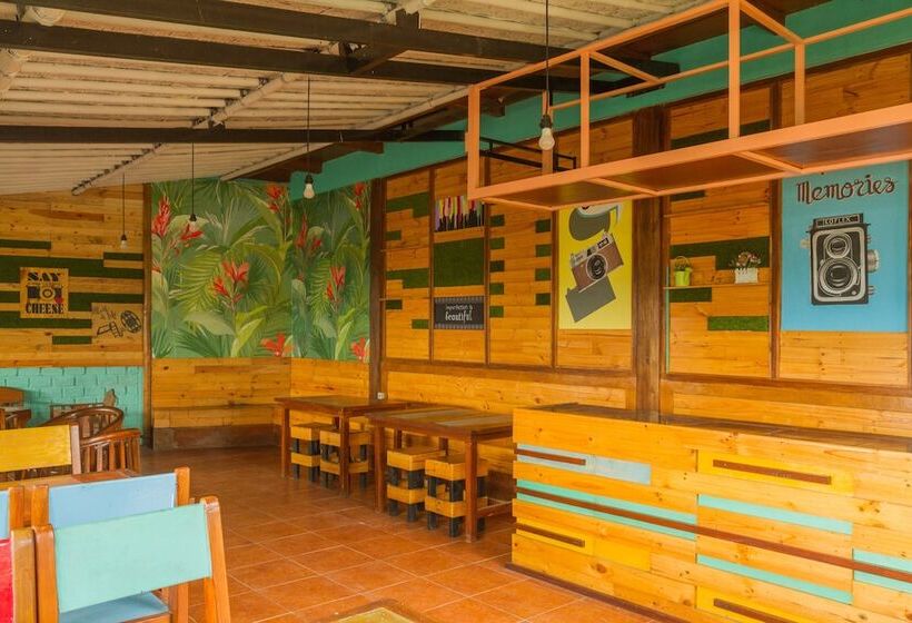 פנסיון Reddoorz Near Kampung Gajah 2