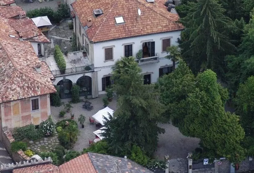 Отель Locanda Dei Mai Intees