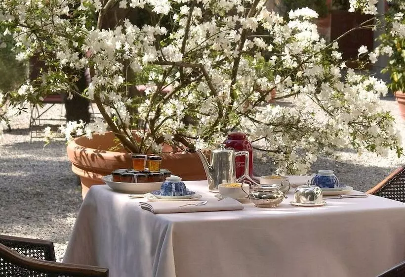 Отель Locanda Dei Mai Intees